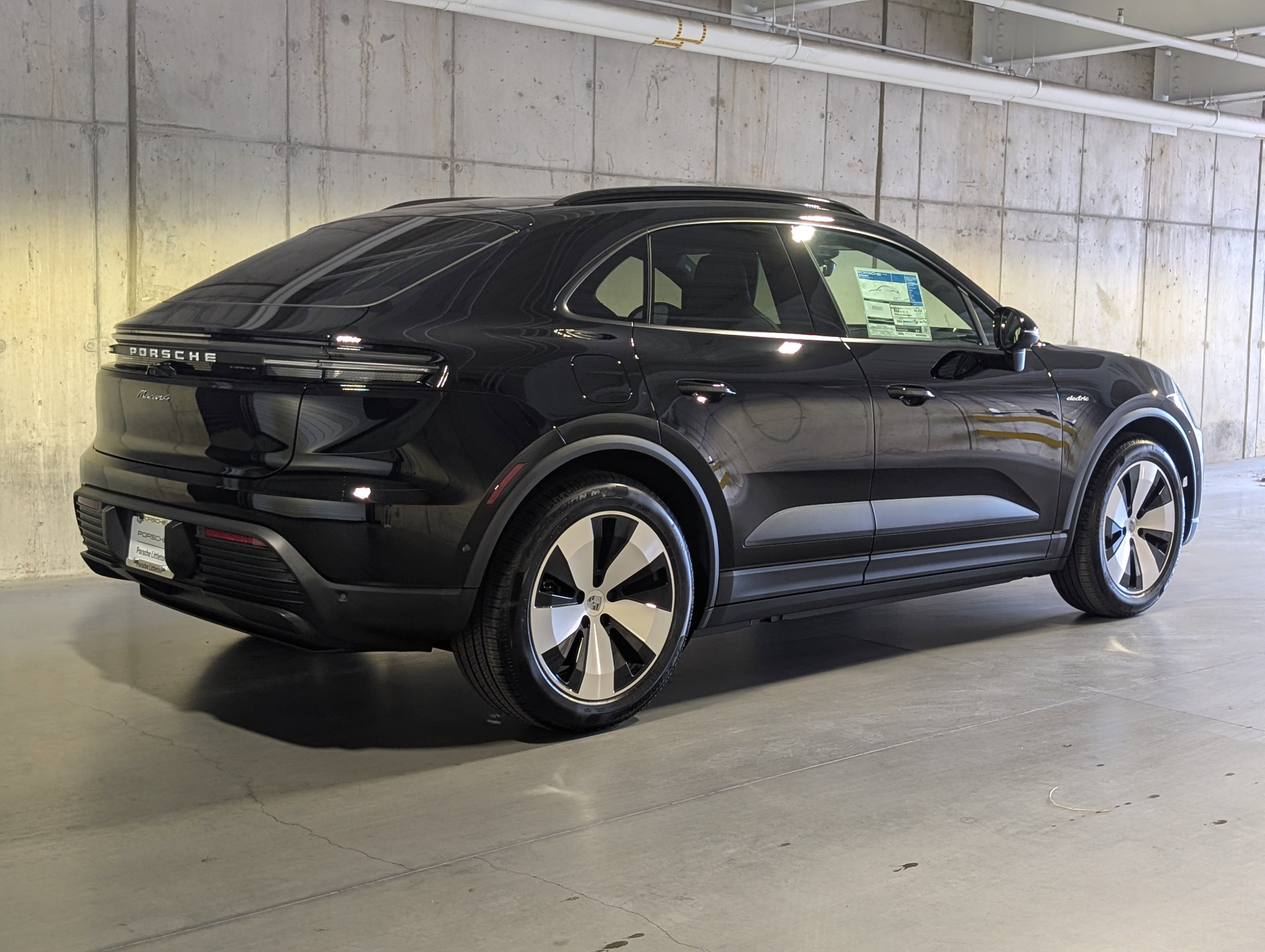 New 2026 Porsche Macan 4 Electric image 9