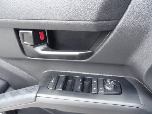 Used 2025 Toyota Tacoma SR5 AWD/4WD image 13