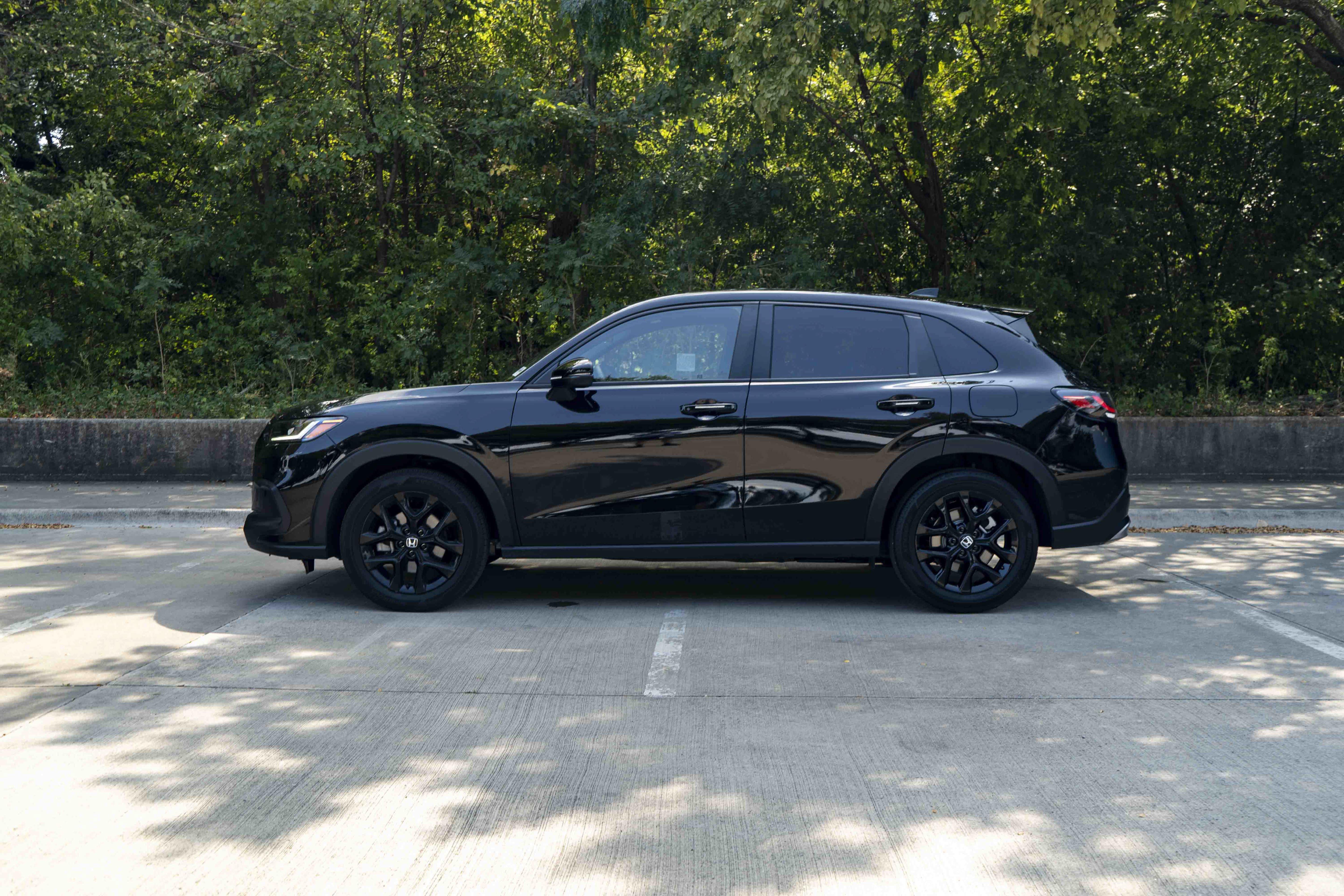 Certified 2025 Honda HR-V Sport image 6