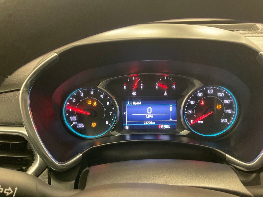 Used 2019 Chevrolet Equinox LT image 2