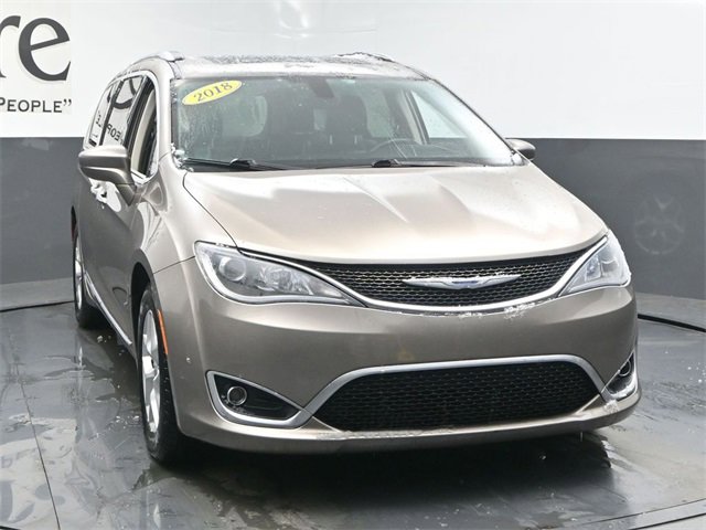Used 2018 Chrysler Pacifica Touring-L Plus w/ Tire & Wheel Group image 52