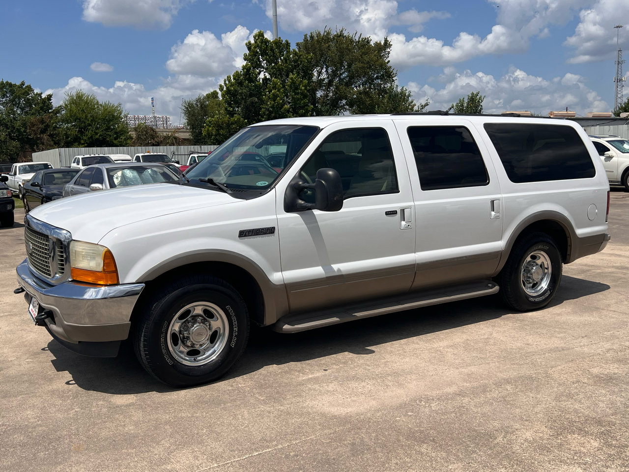 Used 2001 Ford Excursion Limited image 2