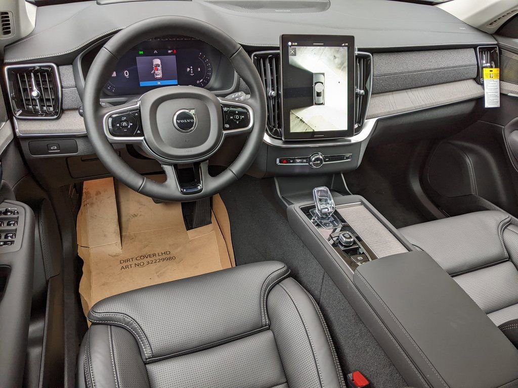 New 2026 Volvo XC90 B6 Plus w/ Protection Package Premier image 12