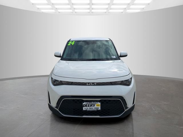 Used 2024 Kia Soul LX FWD image 2