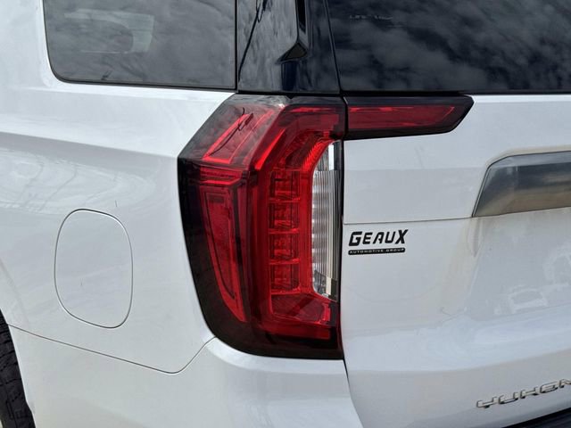 Used 2021 GMC Yukon AT4 w/ AT4 Premium Plus Package AWD/4WD image 14