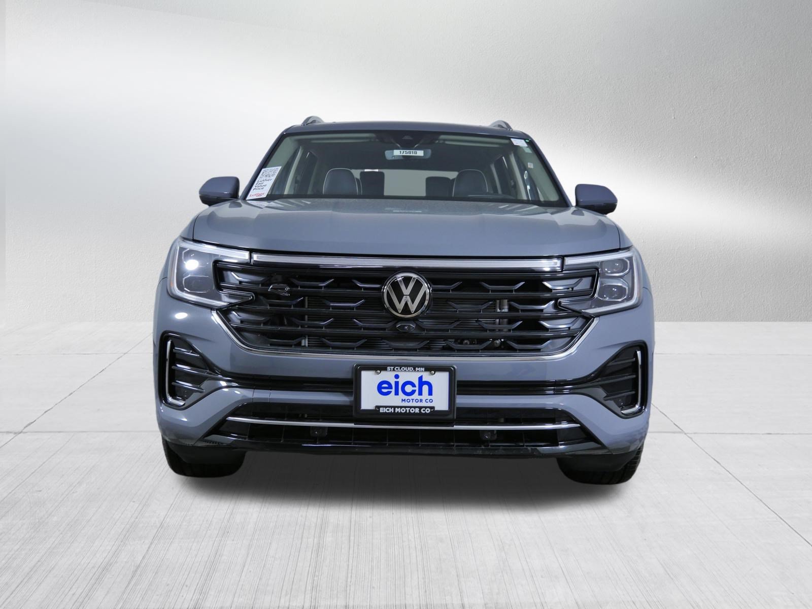New 2026 Volkswagen Atlas SEL Premium R-Line AWD/4WD image 2
