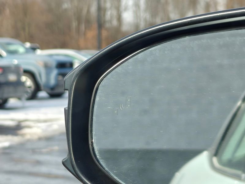 Used 2023 Toyota Crown XLE image 37