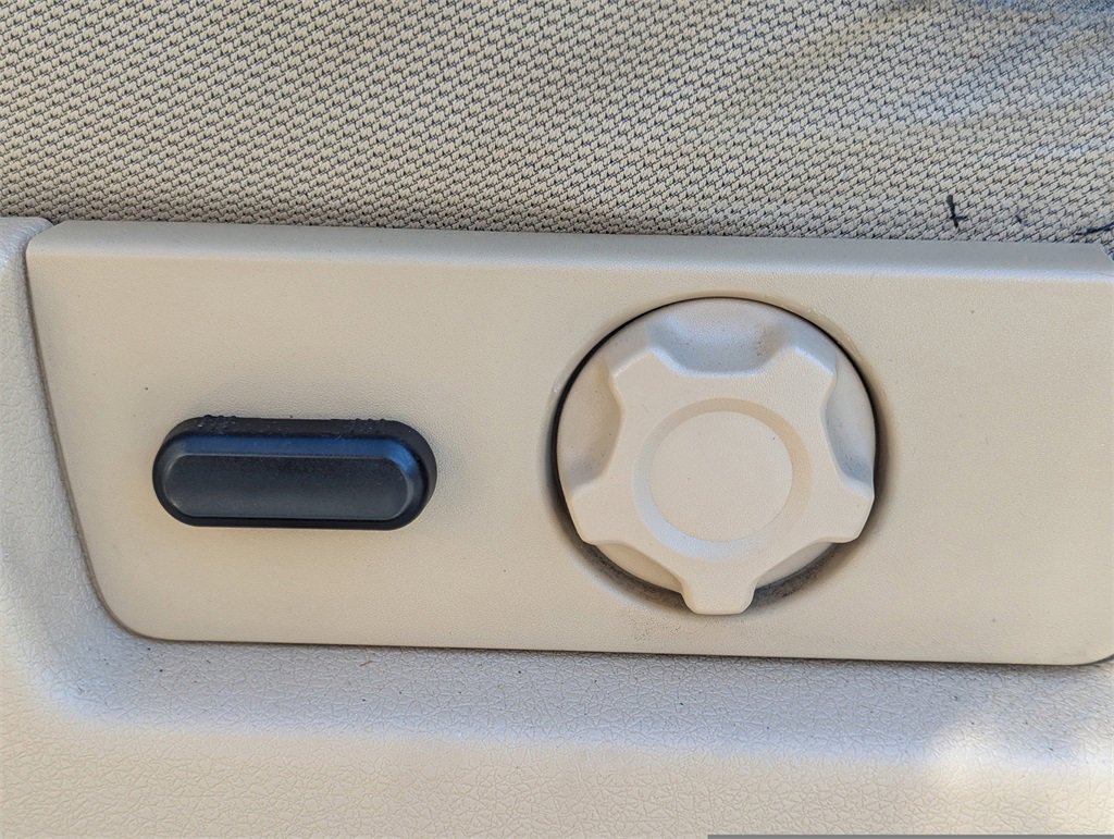 Used 2013 Ford F150 XLT w/ XLT Convenience Pkg image 11