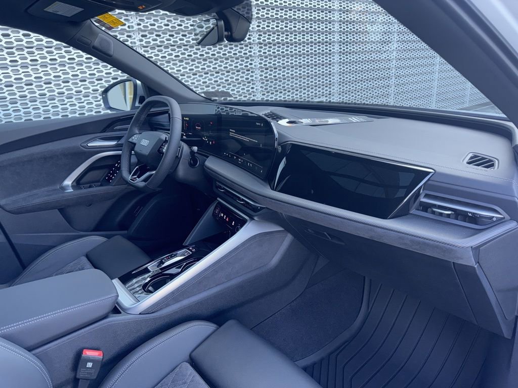 New 2025 Audi SQ5 Premium Plus image 17