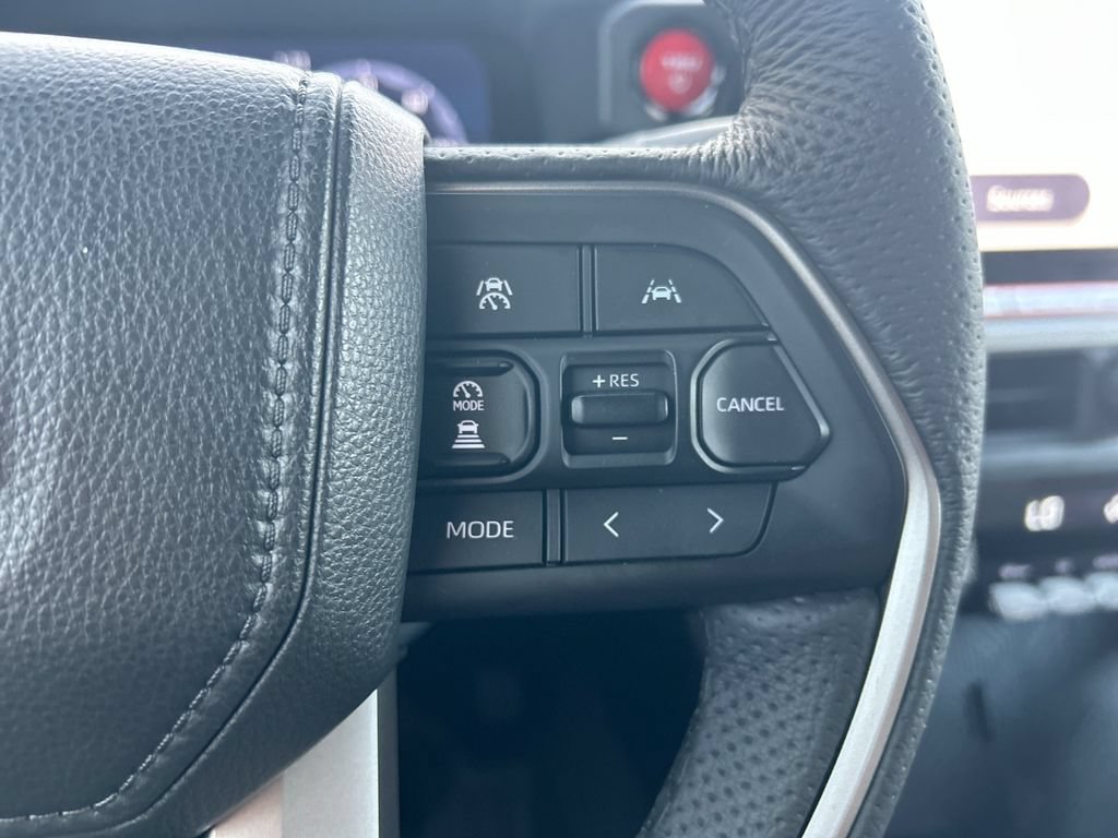 Used 2025 Toyota Tacoma TRD Off-Road AWD/4WD image 27