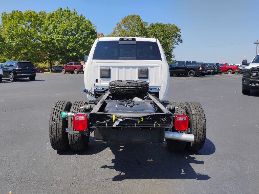 New 2026 RAM 3500 Tradesman AWD/4WD image 6