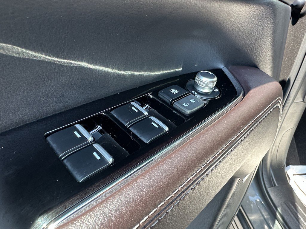 Certified 2025 MAZDA CX-5 Signature image 19