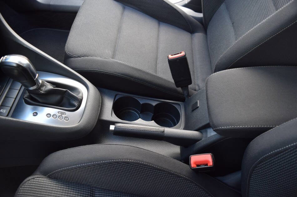 Used 2013 Volkswagen Golf TDI image 60