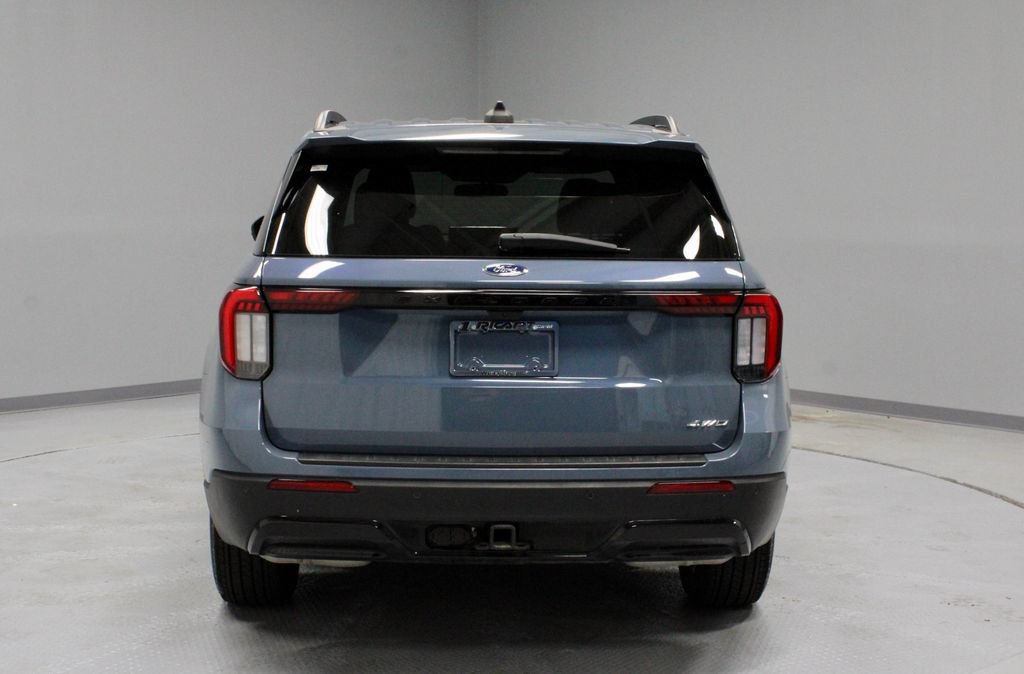 Certified 2025 Ford Explorer ST-Line AWD/4WD image 11