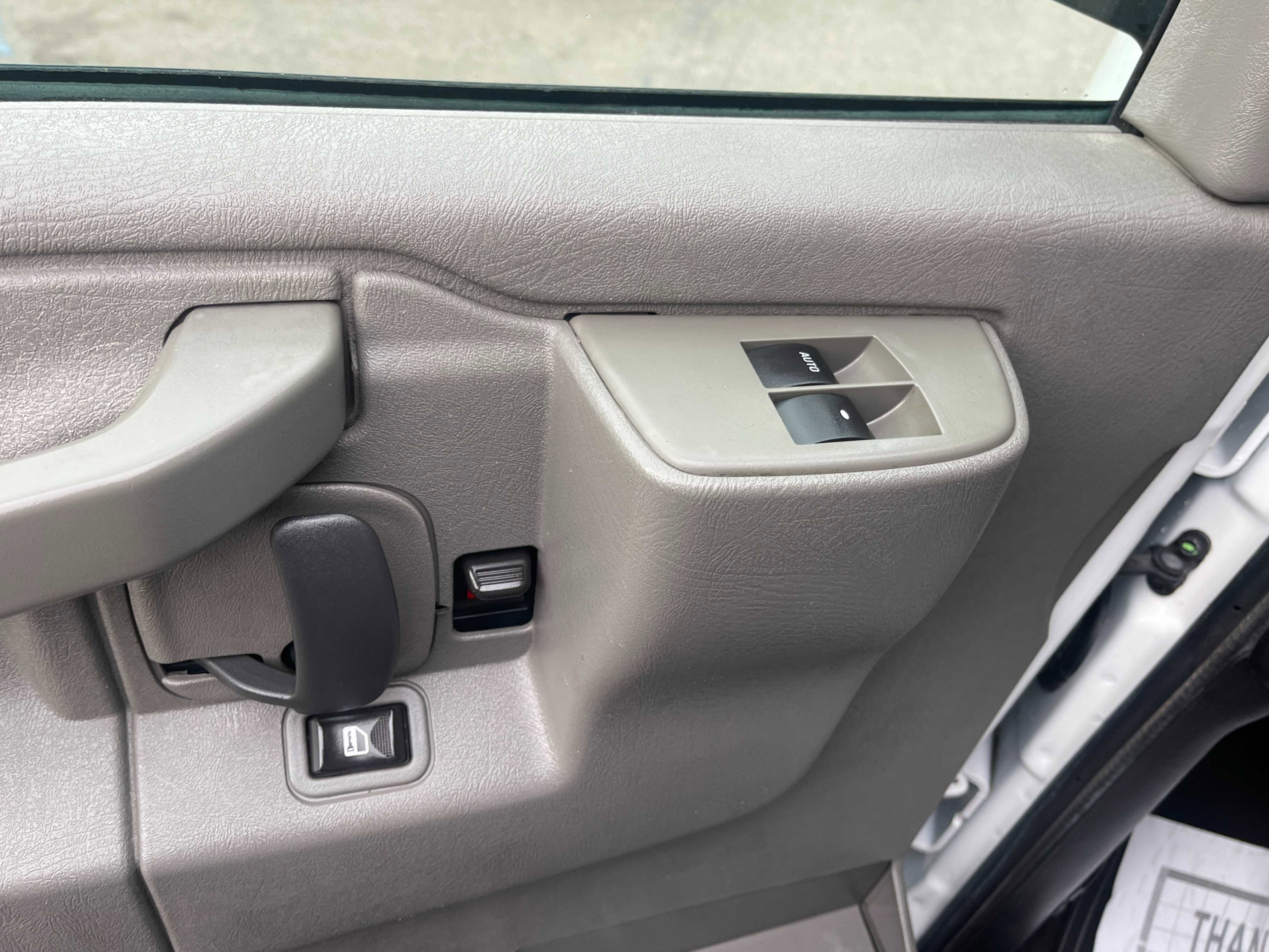 Used 2016 Chevrolet Express 3500 LT w/ LT Preferred Equipment Group image 20