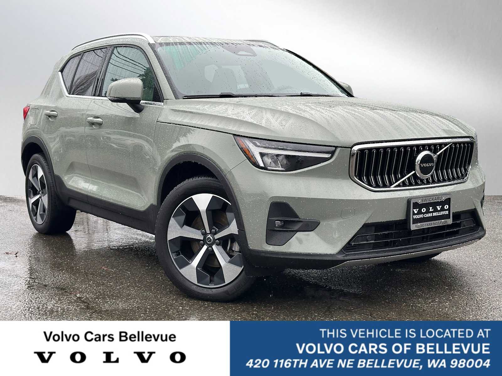 Certified 2023 Volvo XC40 B5 Plus w/ Protection Package Premier image 1