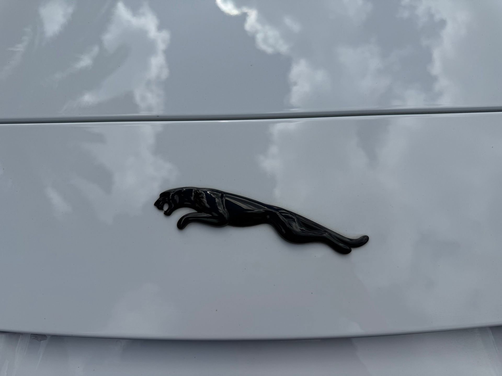 Used 2023 Jaguar F-TYPE R-Dynamic image 15