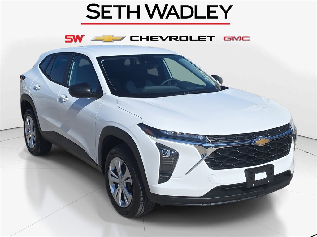 Used 2025 Chevrolet Trax LS