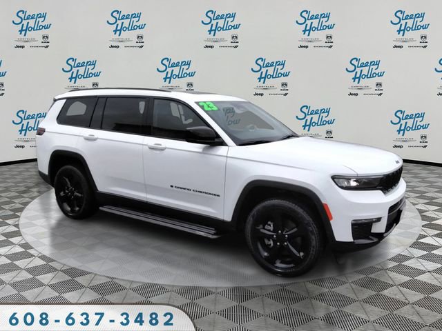 Used 2023 Jeep Grand Cherokee L Limited w/ Black Appearance Package AWD/4WD image 3