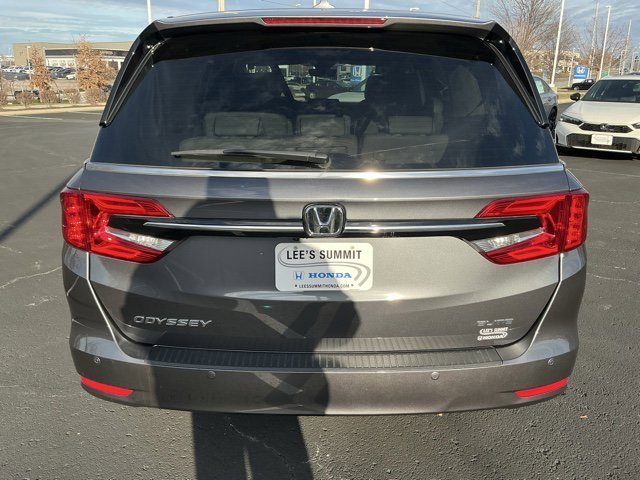 Used 2024 Honda Odyssey Elite image 4