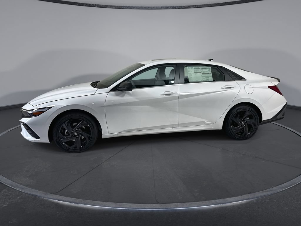 New 2026 Hyundai Elantra SEL Sport Premium FWD image 5