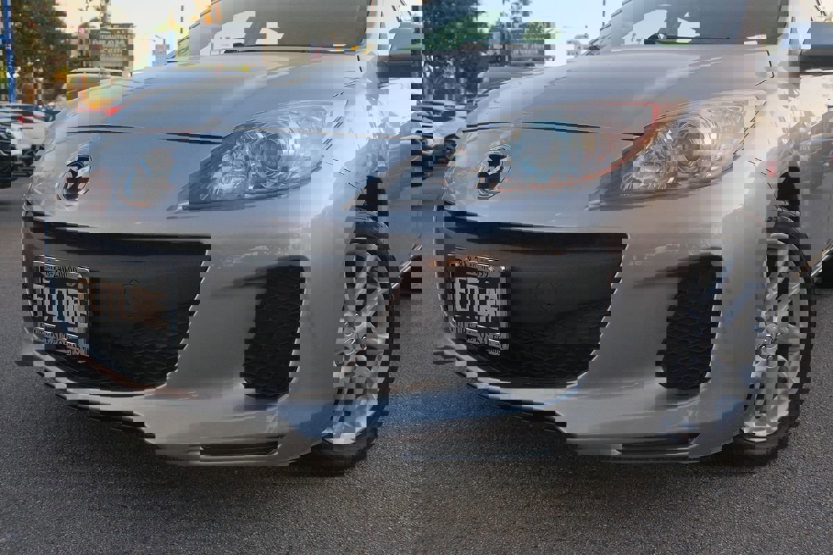 Used 2013 MAZDA MAZDA3 i Touring image 8