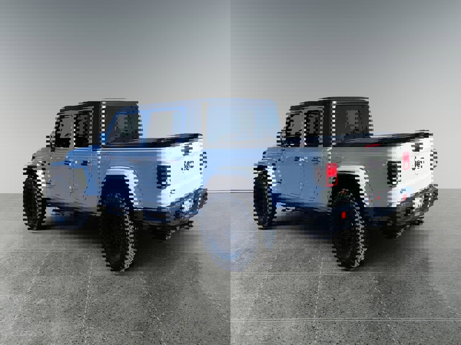 Used 2023 Jeep Gladiator Sport image 3