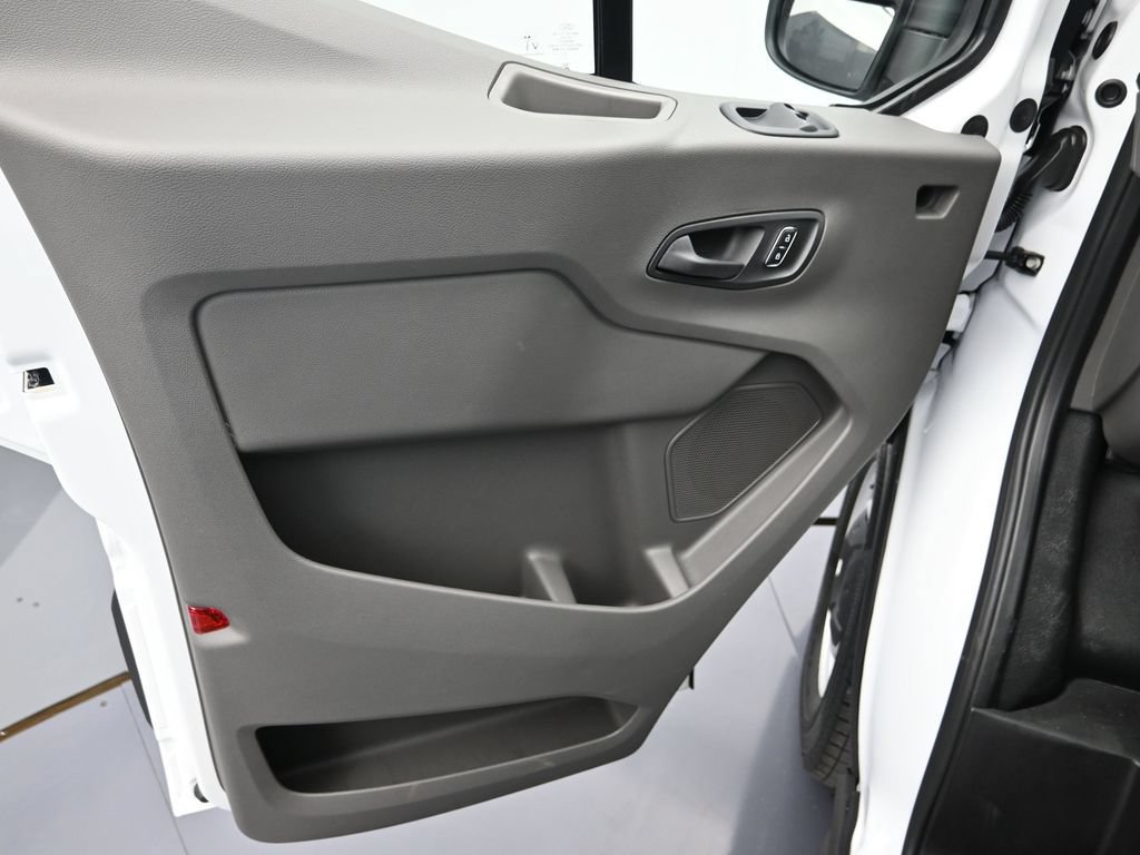 New 2025 Ford Transit 150 Low Roof RWD image 10