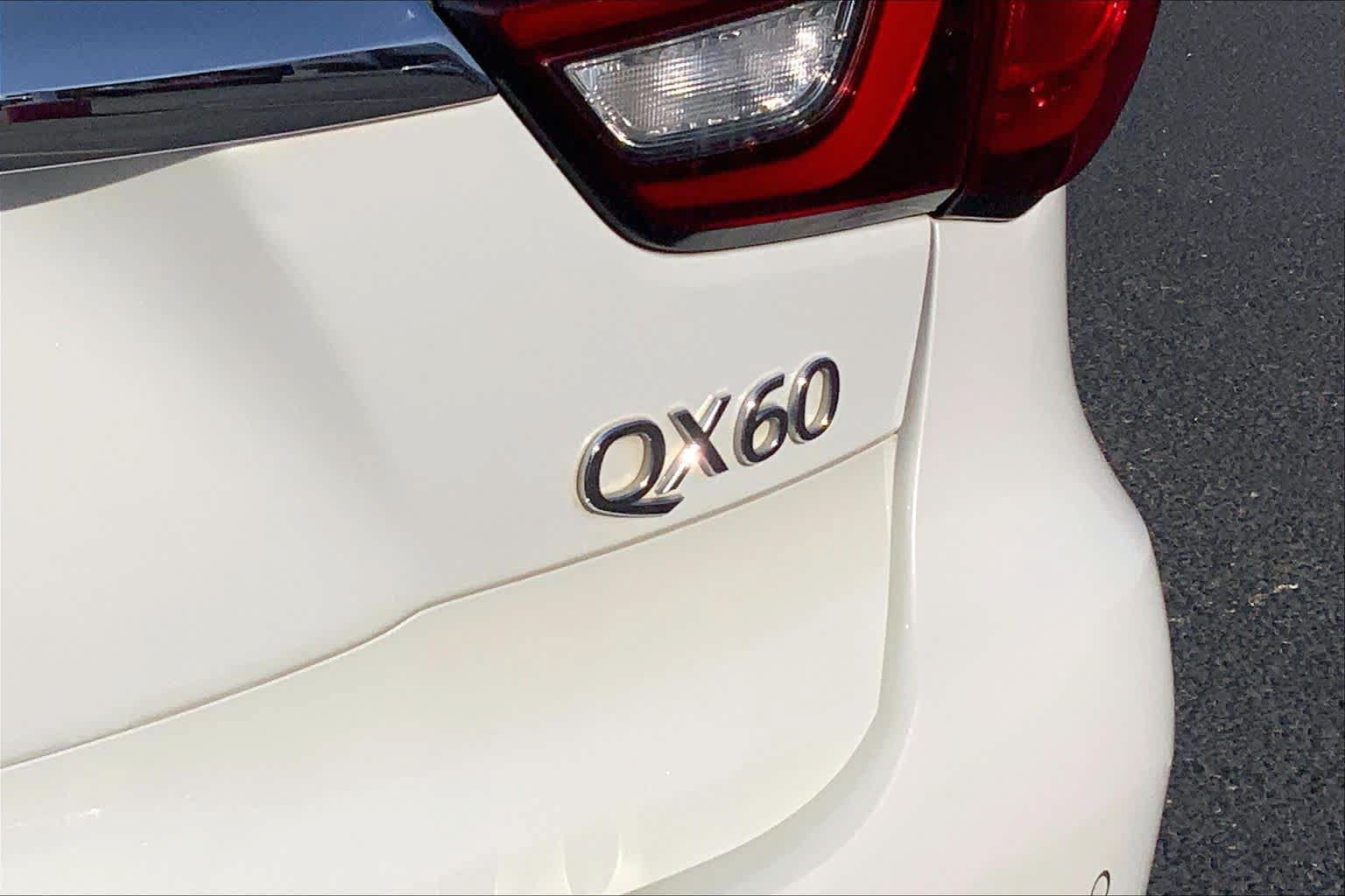 Used 2019 INFINITI QX60 Luxe w/ Essential Package AWD/4WD image 10