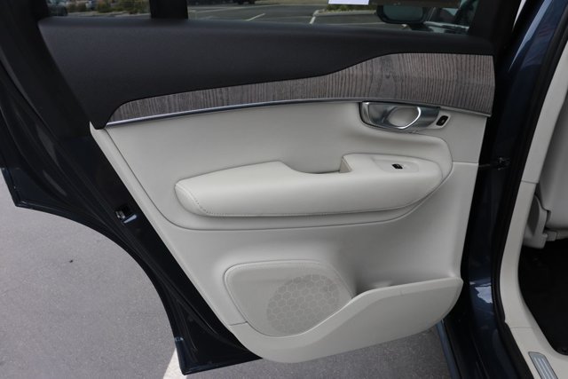 Used 2023 Volvo XC90 B6 Plus w/ Protection Package Premier AWD/4WD image 13