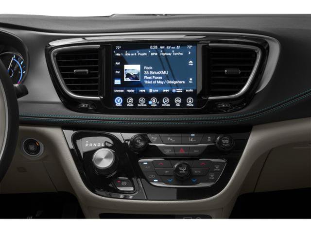 Used 2018 Chrysler Pacifica Touring-L FWD image 13