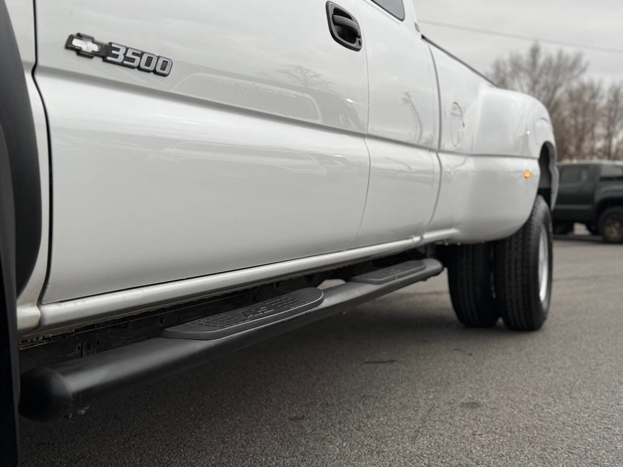 Used 2002 Chevrolet Silverado 3500 LS w/ Electrical Convenience Pkg image 42