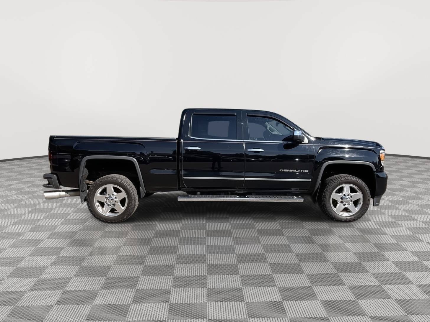 Used 2015 GMC Sierra 2500 Denali w/ Duramax Plus Package AWD/4WD image 7