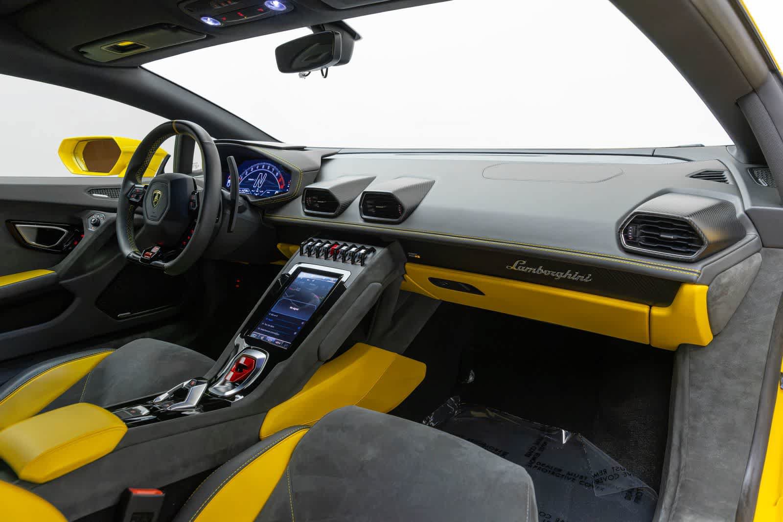Used 2023 Lamborghini Huracan Tecnica RWD image 41