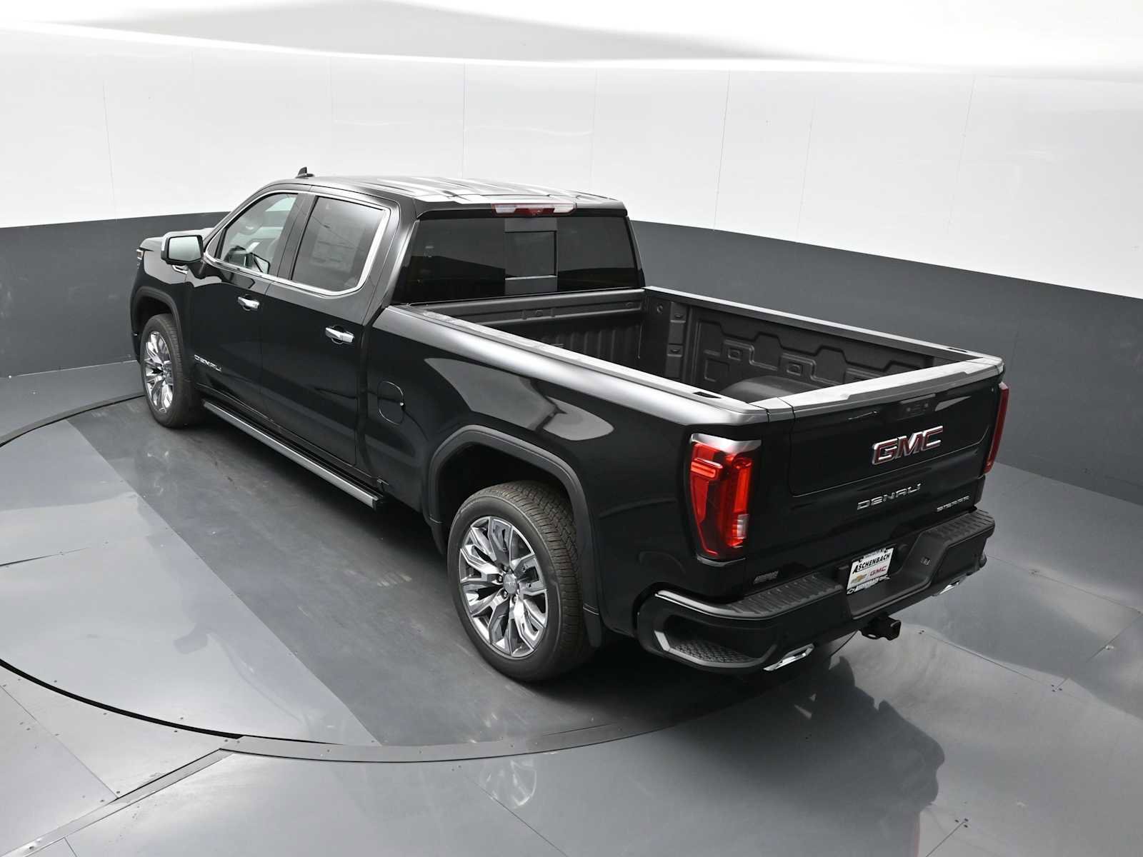New 2026 GMC Sierra 1500 Denali w/ Denali Reserve Package image 14
