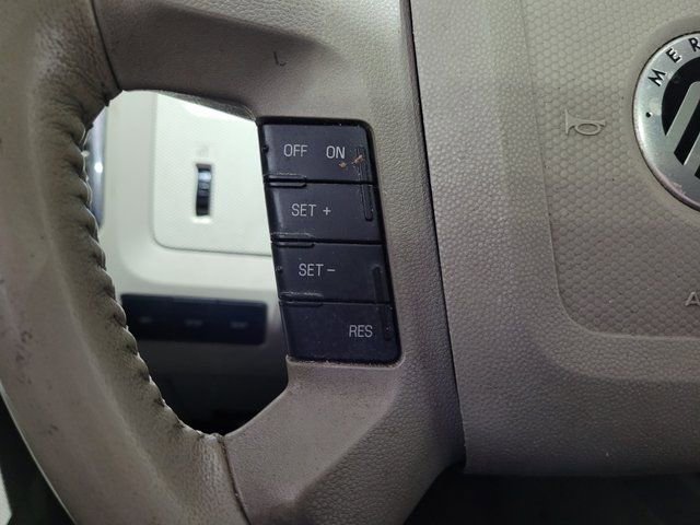 Used 2010 Mercury Mariner Premier image 29