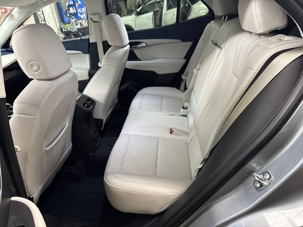Used 2025 Buick Envision Avenir AWD/4WD image 27