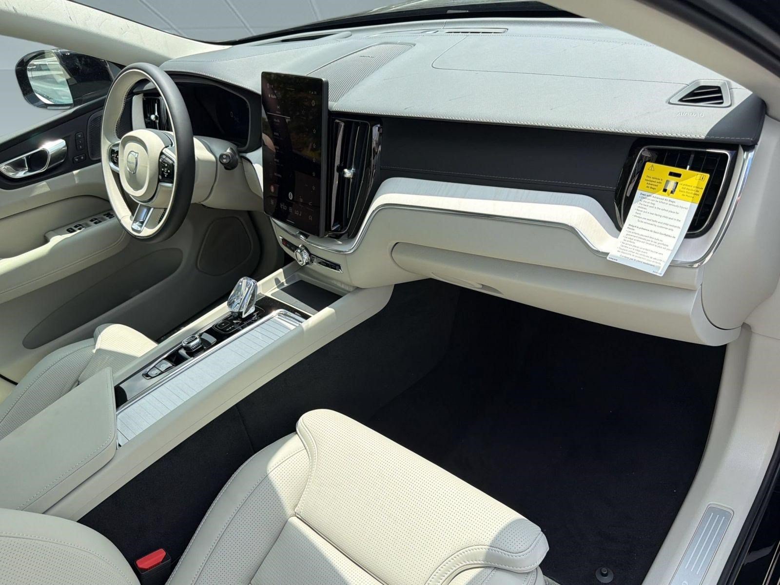 New 2026 Volvo XC60 B5 Ultra w/ Climate Package AWD/4WD image 31