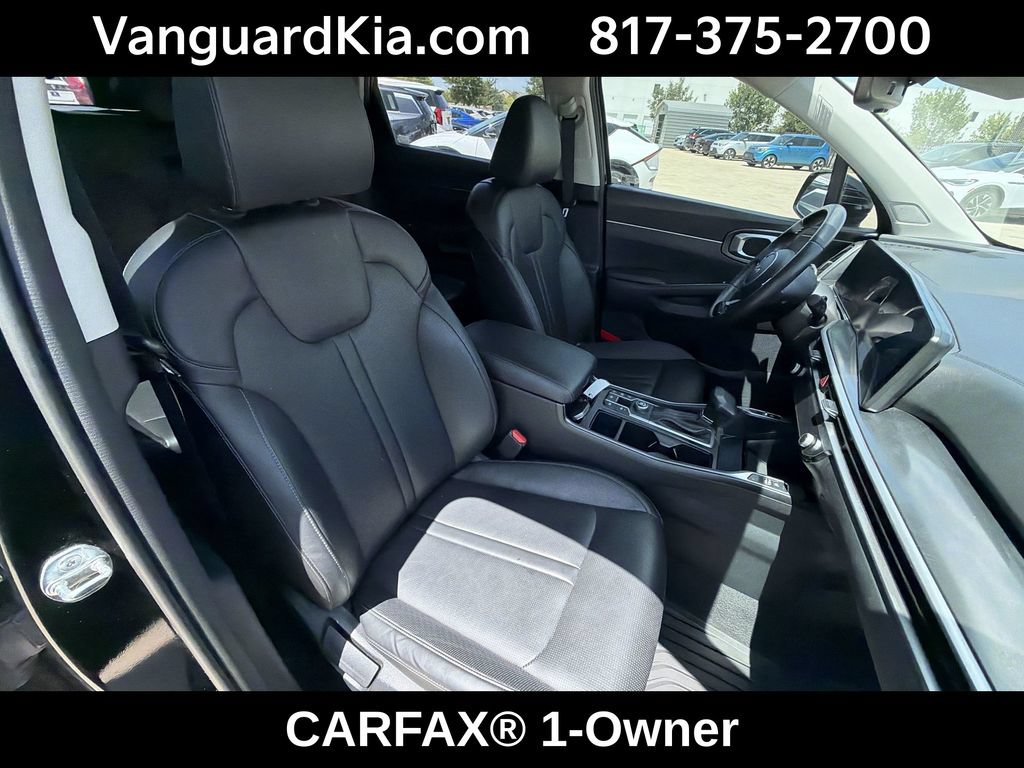 Certified 2025 Kia Sorento S FWD image 28