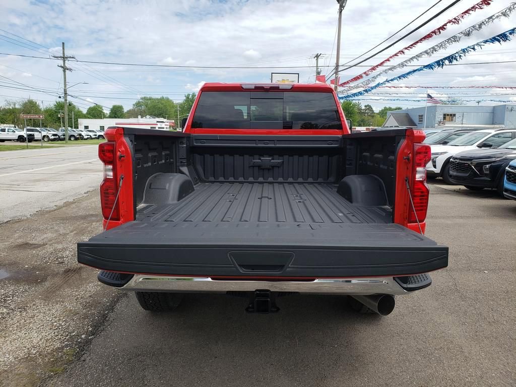 New 2026 Chevrolet Silverado 3500 LT w/ All Star Edition AWD/4WD image 9