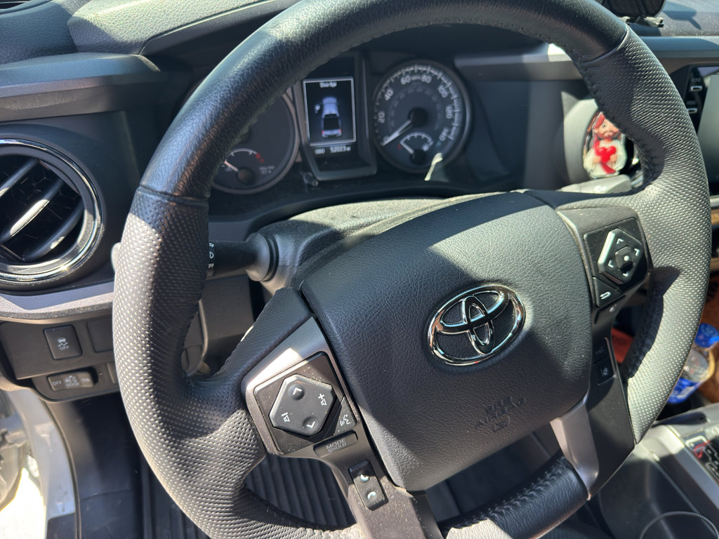 Used 2023 Toyota Tacoma TRD Off-Road image 9