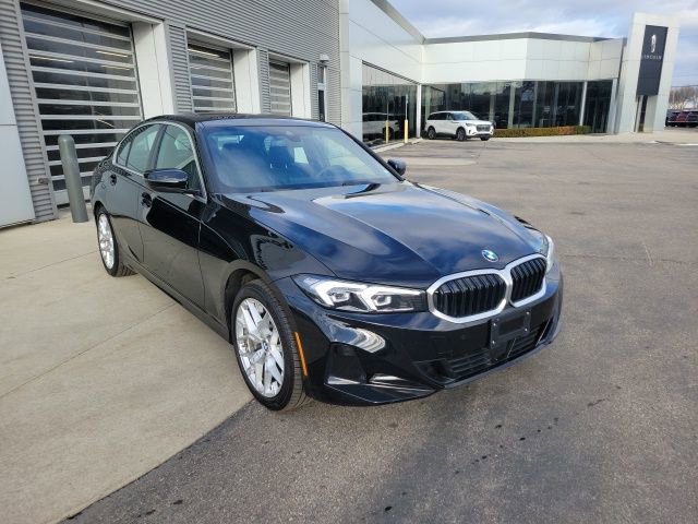 Used 2026 BMW 330i xDrive Sedan image 9