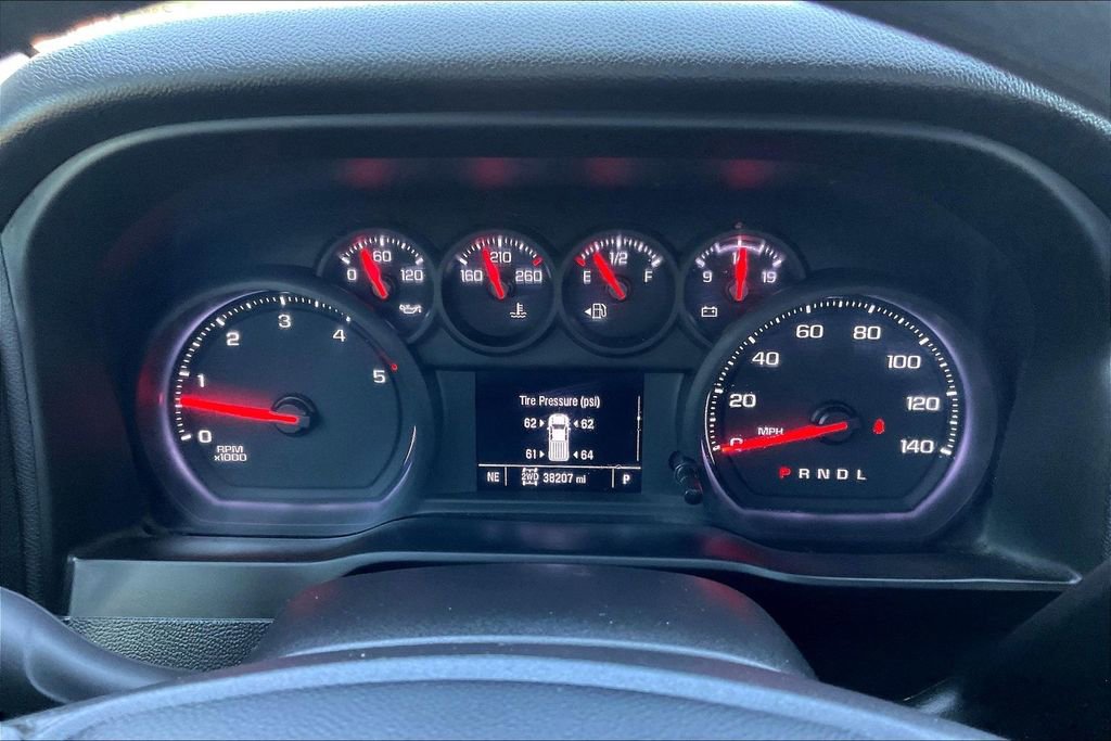 Used 2025 Chevrolet Silverado 2500 Custom w/ Custom Value Package image 13