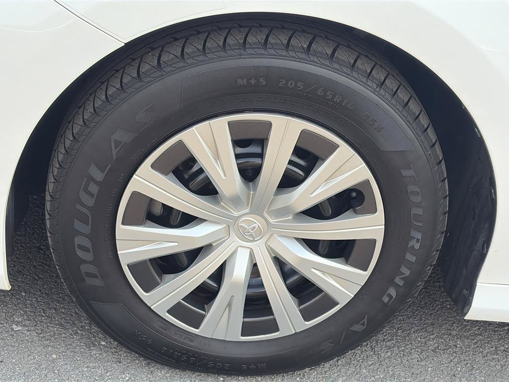 Used 2022 Toyota Camry LE FWD image 24