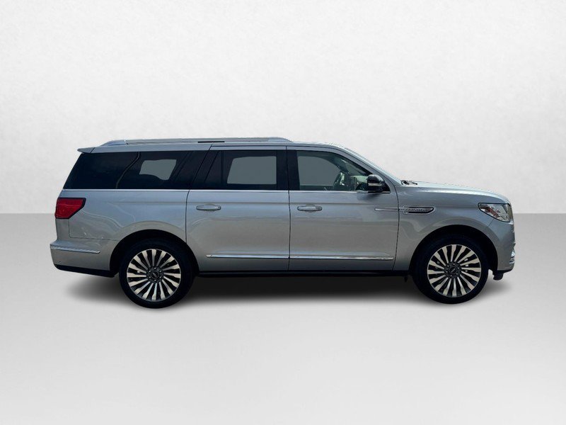 Used 2020 Lincoln Navigator L Reserve w/ Luxury Package AWD/4WD image 4