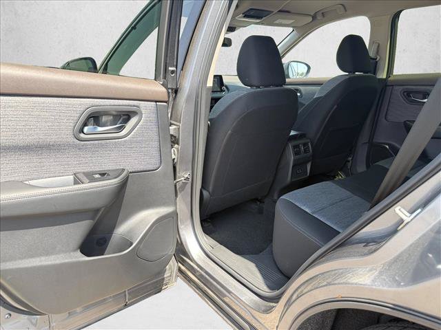 Used 2023 Nissan Rogue SV FWD image 20
