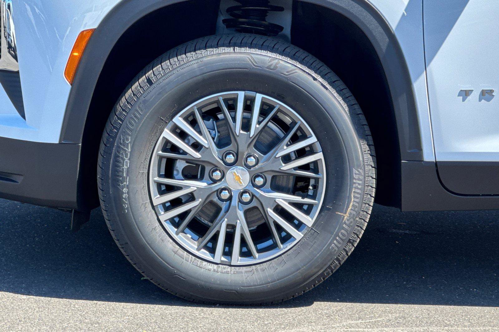 New 2026 Chevrolet Traverse LT w/ Driver Confidence Package image 38