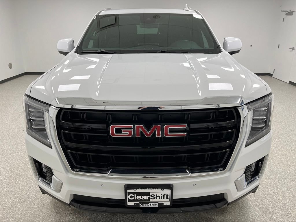 Used 2024 GMC Yukon SLE AWD/4WD image 3