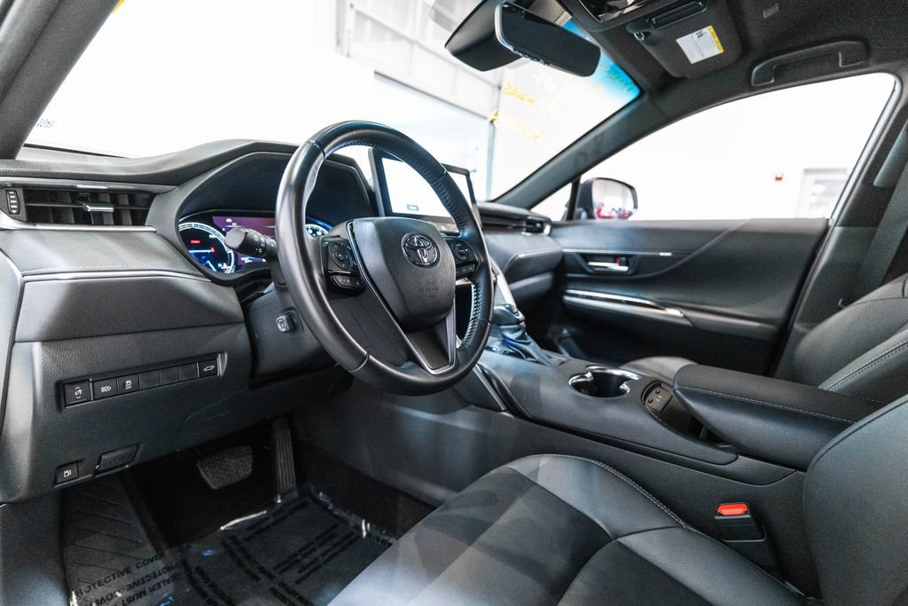 Certified 2024 Toyota Venza XLE AWD/4WD image 4