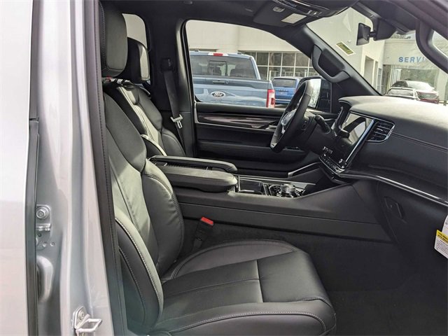 New 2024 Jeep Wagoneer Base w/ Premium Group I image 34